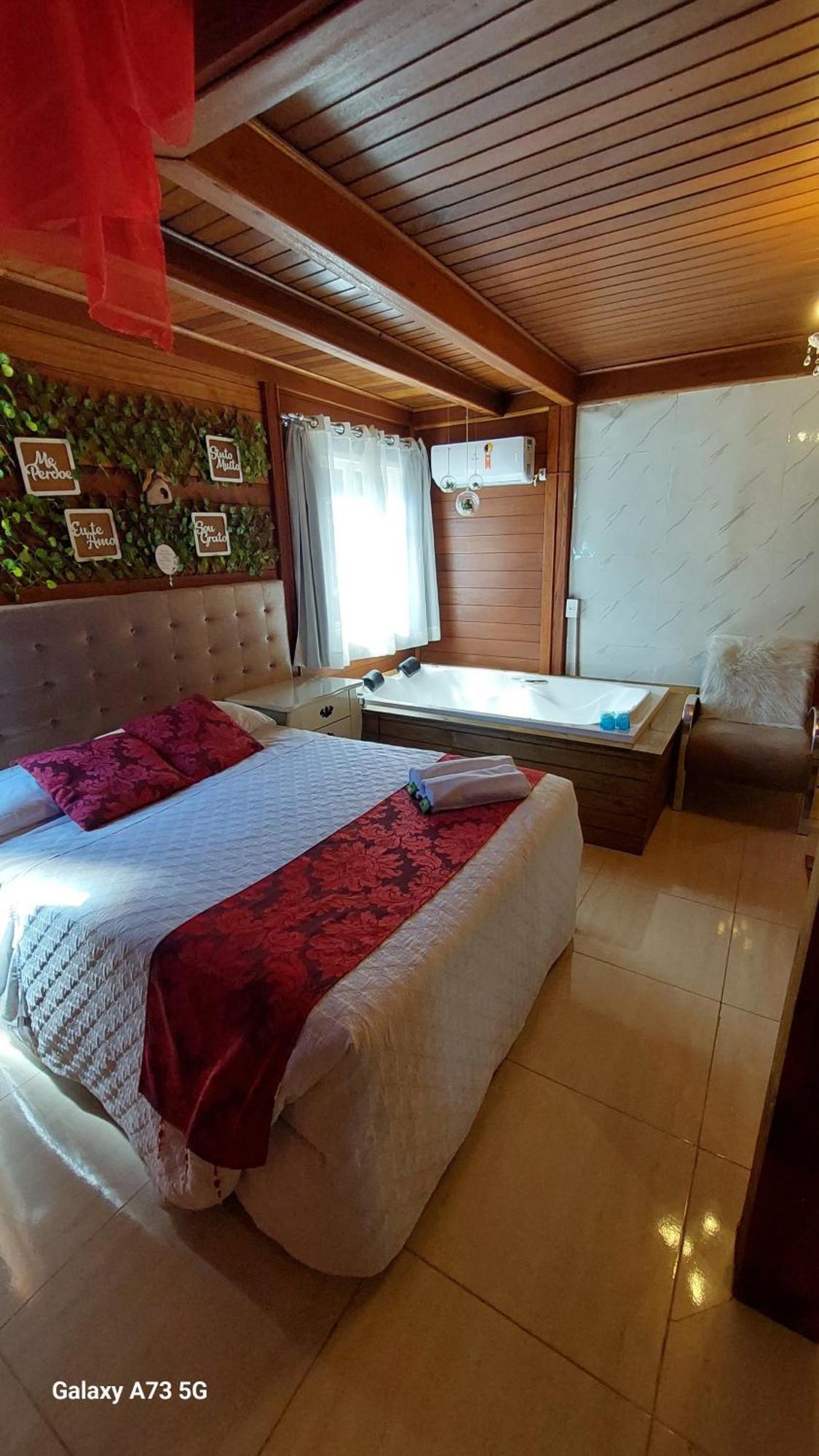 Requinte Serrano Inn *
